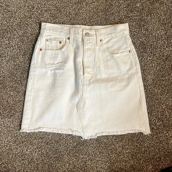 Levi’s Premium white denim mini skirt - Picture 1 of 5